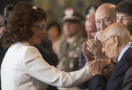 Italian President, Giorgio Napolitano (R), kisses Sophia Loren's hand during the presentation of the Donatello's Award 2014 at the Quirinale Palace in Rome, Italy, 10 June 2014. The David di Donatello Award, in Italian David di Donatello, is a film award presented each year for cinematic performances and production by L'accademia del Cinema Italiano. ANSA/CLAUDIO PERI