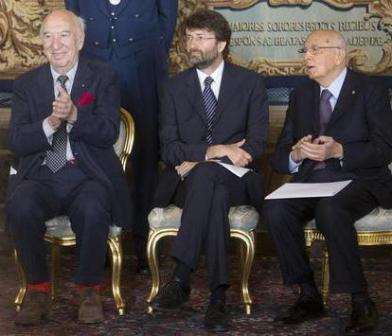 (L-R) Italian director Giuliano Montaldo, Italian minister of Culture Dario Franceschini and Italian President Giorgio Napolitano, attend the presentation of the Donatello's Award 2014 at the Quirinale Palace in Rome, Italy, 10 June 2014. The David di Donatello Award, in Italian David di Donatello, is a film award presented each year for cinematic performances and production by L'accademia del Cinema Italiano. ANSA/CLAUDIO PERI