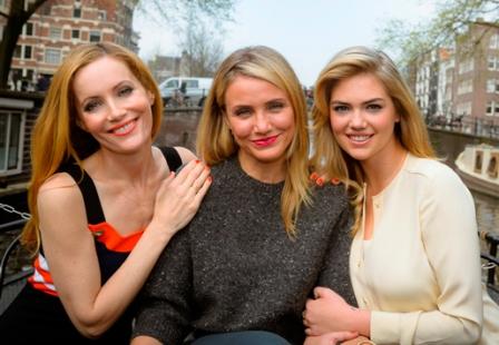 V.l.n.r. Leslie Mann, Cameron Diaz en Kate Upton genieten van een boottocht in Amsterdam. De actrices zijn in onze hoofdstad voor de galapremiere van de film THE OTHER WOMAN. Vanaf 24 april in de bioscoop. ANP PRESSLINK **Foto en bijschrift vallen buiten verantwoordelijkheid van de Algemene Nieuwsdienst van het ANP. Foto is vrij van rechten en mag alleen redactioneel gebruikt worden in de context van het bijschrift.**