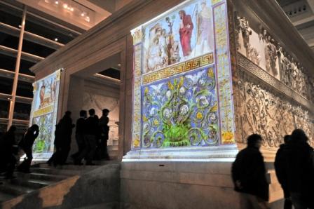 16/03/2011 Roma. La Notte Tricolore. I Colori dell'Ara Pacis: ricostruzione virtuale dei presunti colori originali dei bassorilievi