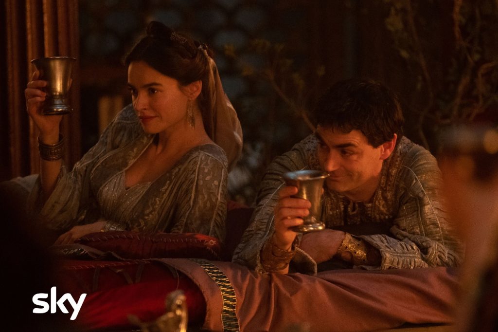 Kasia Smutniak e Matthew McNulty sono Livia Drusilla e Gaio Ottaviano